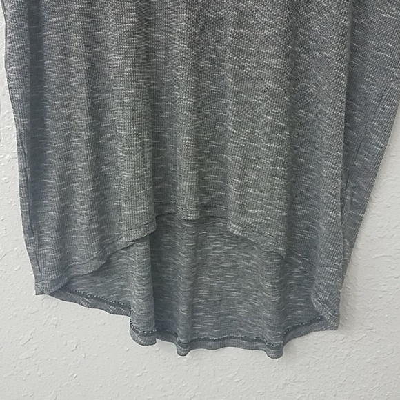𝅺lularoe Small tshirt hi low blouse oversized tunic - Picture 4 of 6